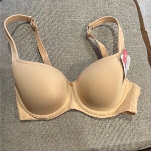 Essential Bodywear Abbie Tshirt bra in Buff. NWT. 32D
